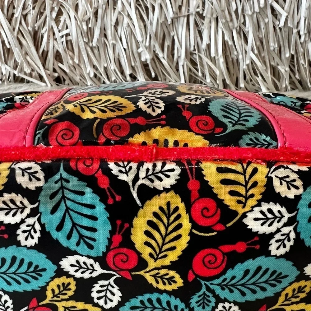 VERA BRADLEY Frills HAPPY SNAILS 2011 Insulated Lunch Bag Box 2 Handles Y2K 70’s